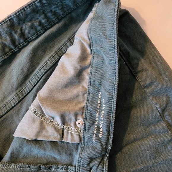 Universal Thread Women's Teal Casual High Rise Shortie Shorts Size 18/34 EuC - Picture 4 of 11